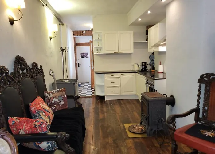 Medieval Old Town Unit With Sauna 아파트 *